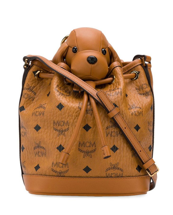 MCM-dog-tan-duffle-shoulder-bag-perfect-best-christmas-presents-dog-lovers-gift-guide-perfect-cocker-spaniel