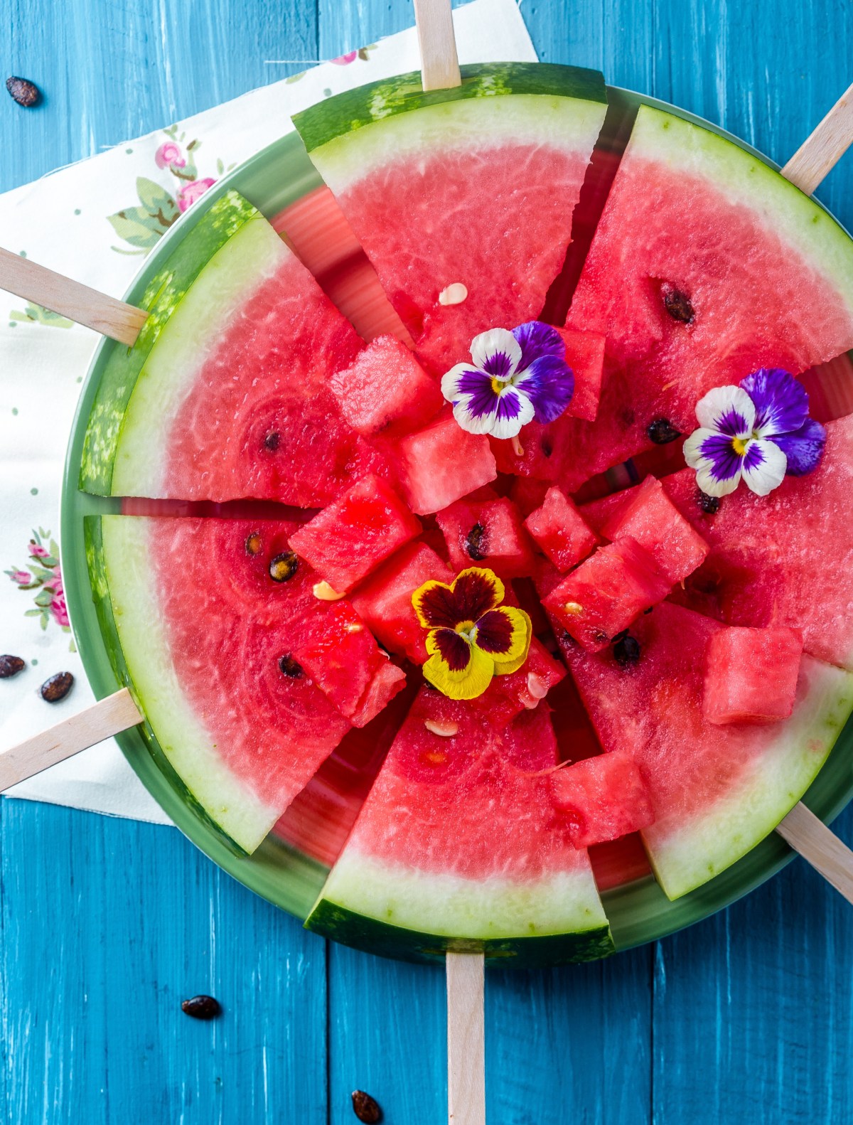 Watermelon for dogs. Can dogs eat watermelon? benefits and precautions when feeding dogs watermelon. Nutrition for dogs. Perfect cocker spaniel blog written by qualified canine nutritionist and pet nutrition coach (C)